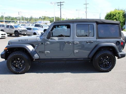 Used 2020 Jeep Wrangler Unlimited Sport image 4