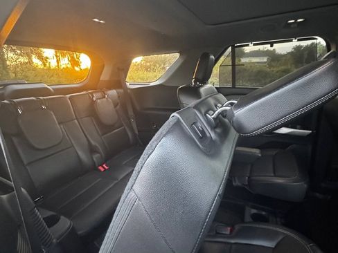 Used 2021 Ford Explorer Limited w/ Hybrid Equipment Group 310A image 17