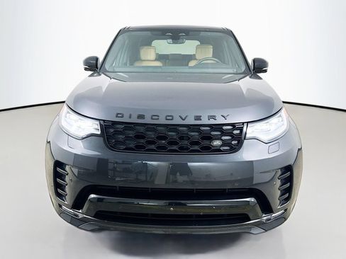 Used 2025 Land Rover Discovery Dynamic SE AWD/4WD image 2