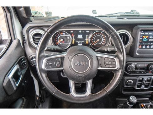 Used 2020 Jeep Gladiator Overland w/ Safety Group AWD/4WD image 20