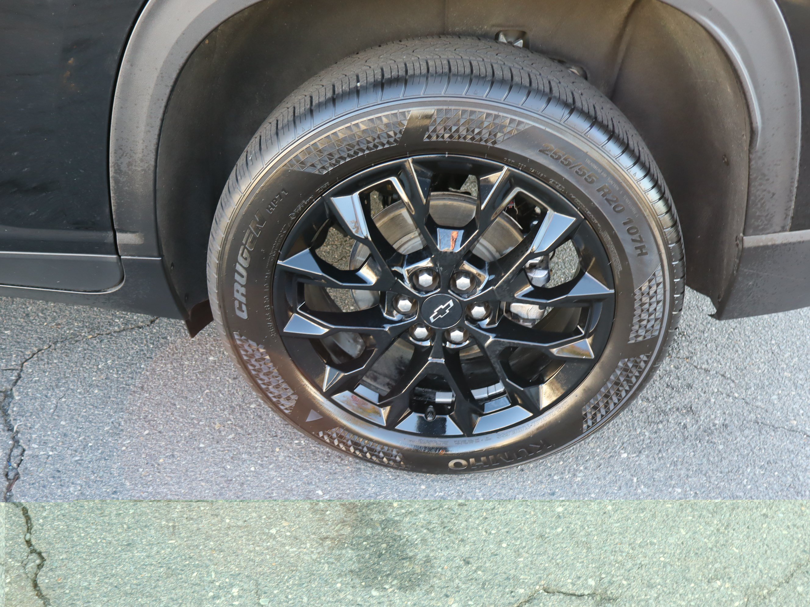 Used 2024 Chevrolet Traverse LT w/ Midnight/Sport Edition FWD image 41