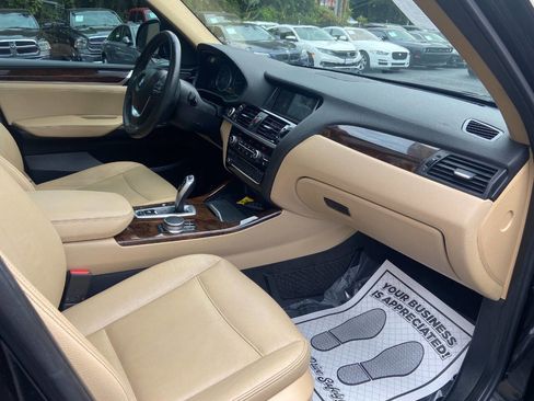 Used 2017 BMW X3 sDrive28i image 12