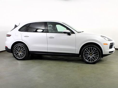Certified 2023 Porsche Cayenne w/ Premium Package AWD/4WD image 8