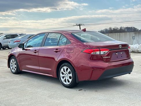 Certified 2025 Toyota Corolla LE image 3