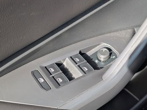 Used 2022 Volkswagen Jetta SE image 21