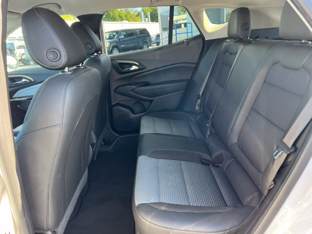 Certified 2026 Chevrolet Trax LT FWD image 4