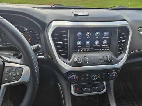 Used 2023 GMC Acadia SLT AWD/4WD image 17