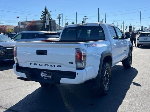 Used 2023 Toyota Tacoma TRD Off-Road w/ Technology Package image 9