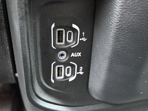 Used 2023 RAM 1500 Big Horn AWD/4WD image 15