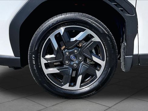 Used 2025 Subaru Forester Limited AWD/4WD image 11