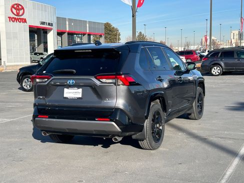 Used 2020 Toyota RAV4 XSE image 5