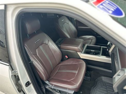 Certified 2017 Ford F450 Platinum w/ Platinum Ultimate Package image 27
