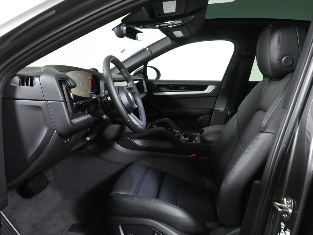 Used 2026 Porsche Cayenne Coupe AWD/4WD image 5