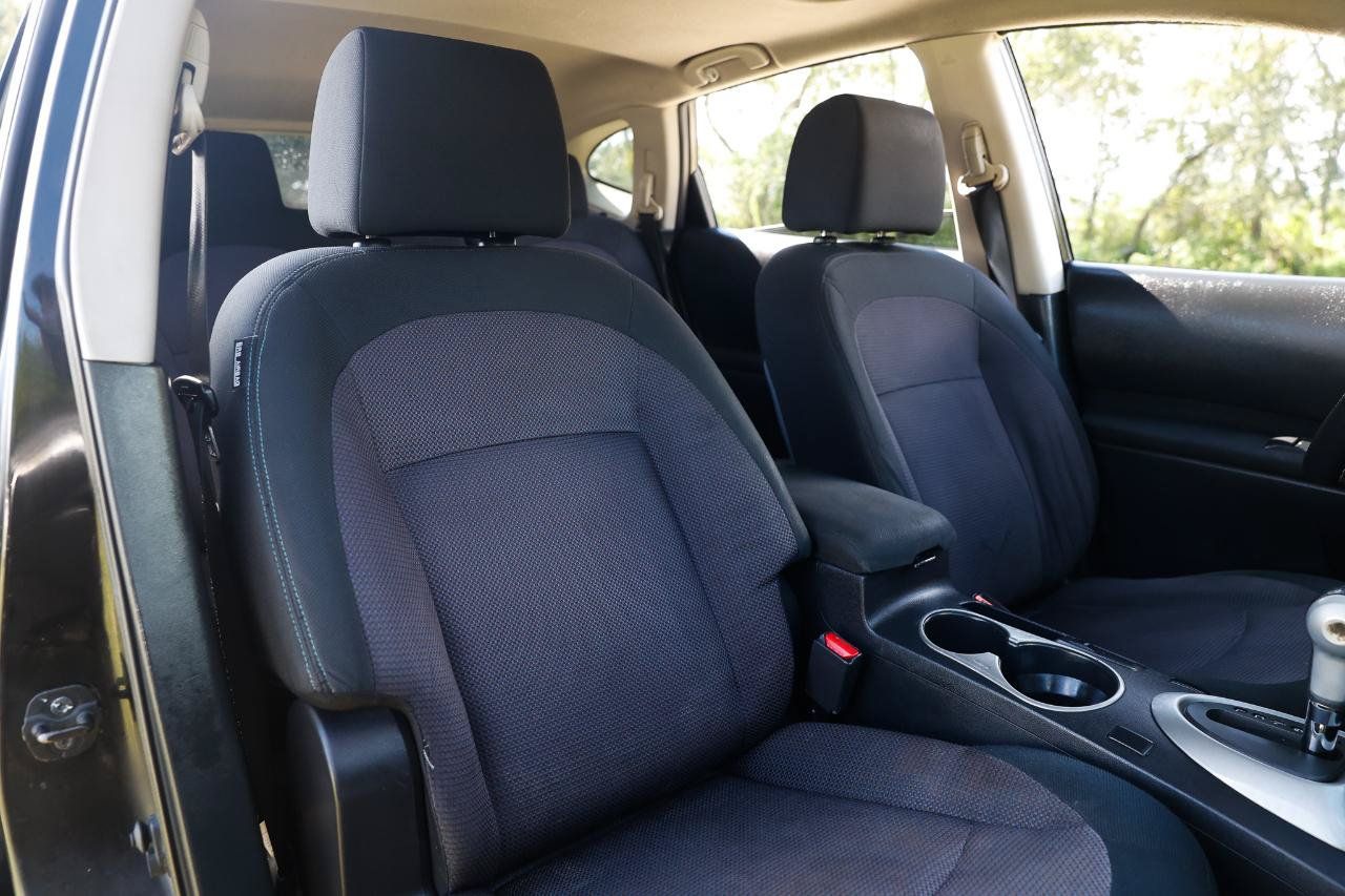 Used 2013 Nissan Rogue SV w/ Premium Pkg FWD image 16