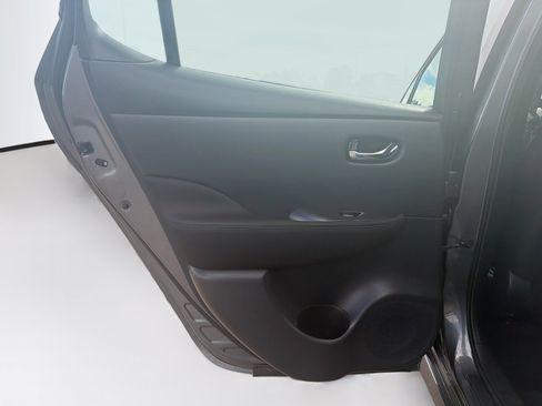 Used 2025 Nissan Leaf S FWD image 26