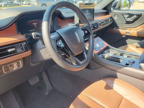 Used 2024 Lincoln Aviator Reserve w/ Equipment Group 201A AWD/4WD image 11