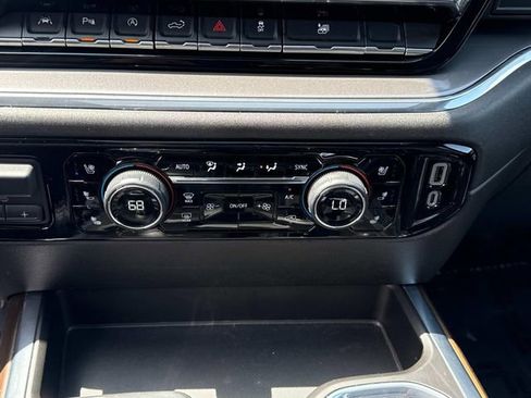 Used 2024 Chevrolet Silverado 1500 High Country w/ Technology Package image 29