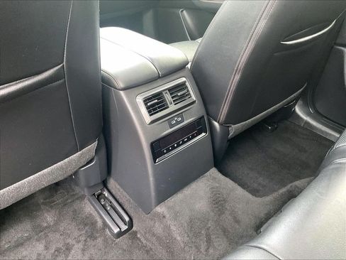 Used 2025 MAZDA CX-90 3.3 Turbo w/ Preferred Package AWD/4WD image 28