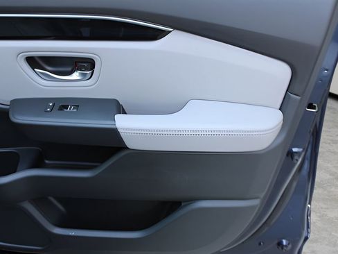 Used 2025 Honda Pilot EX-L image 25