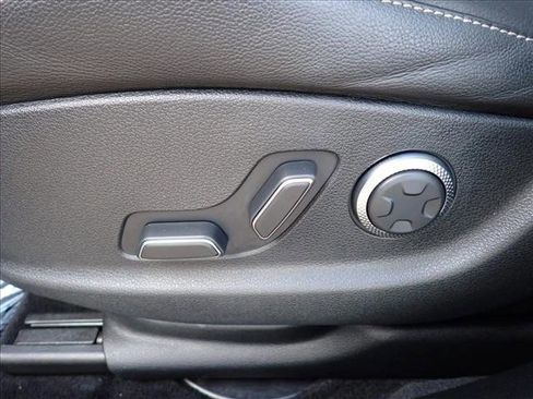 Used 2023 Genesis G80 2.5T image 11