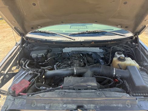 Used 2011 Ford F150 XLT w/ XLT Chrome Pkg AWD/4WD image 10