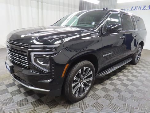 Used 2025 Chevrolet Suburban High Country w/ Sun And Tow Package image 6