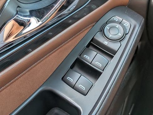 Used 2019 Chevrolet Traverse High Country AWD/4WD image 23