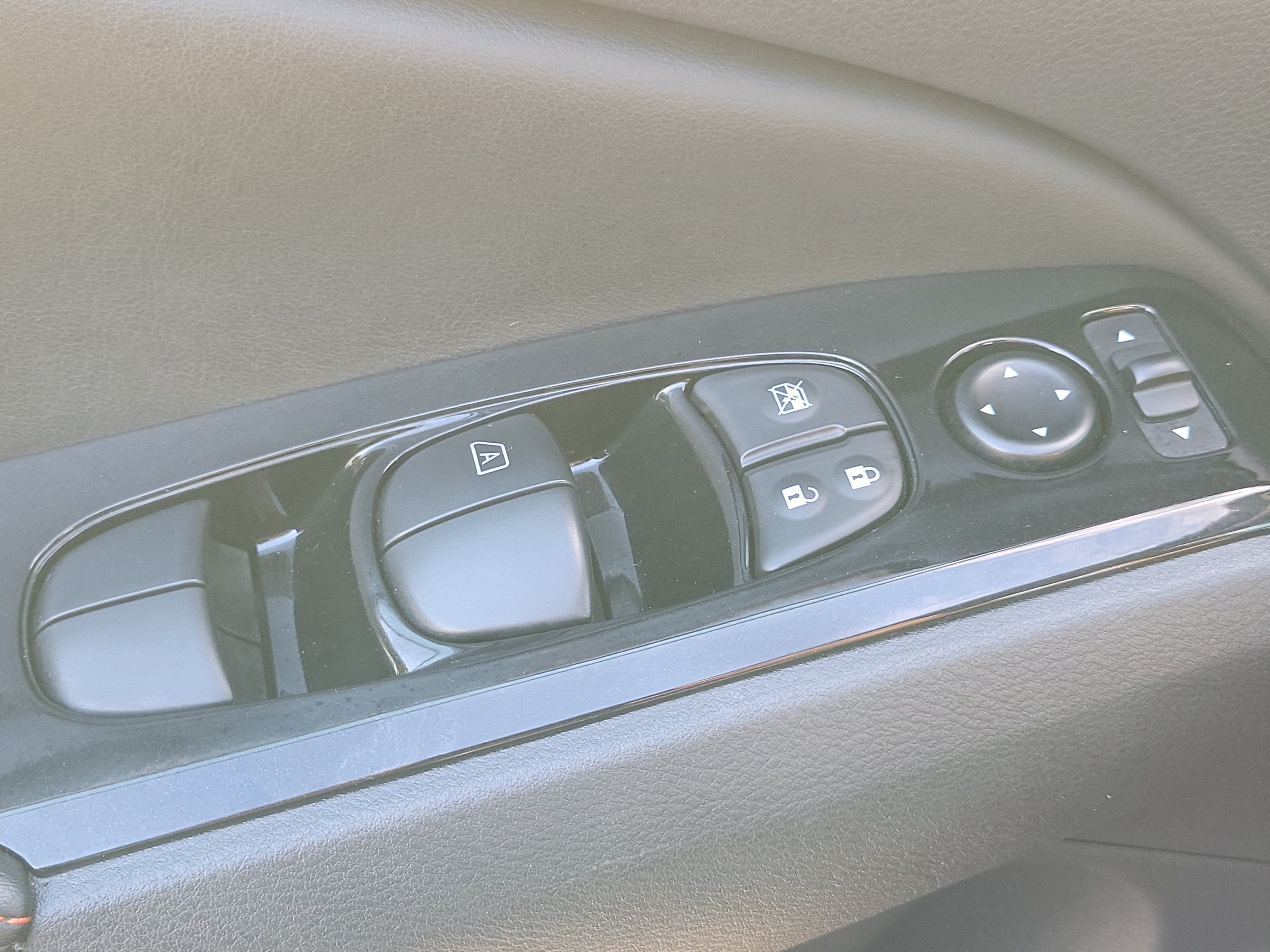 Used 2024 Nissan Altima 2.5 SR FWD image 28