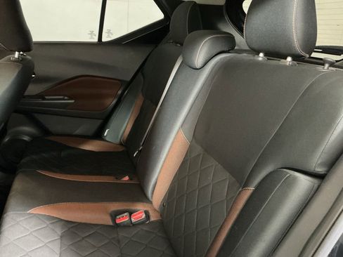 Used 2020 Nissan Kicks SR image 23