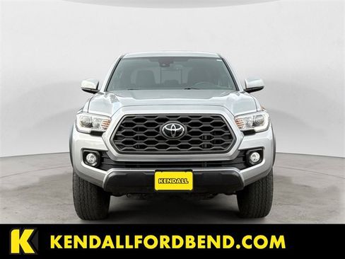 Used 2022 Toyota Tacoma TRD Off-Road w/ Technology Package image 8