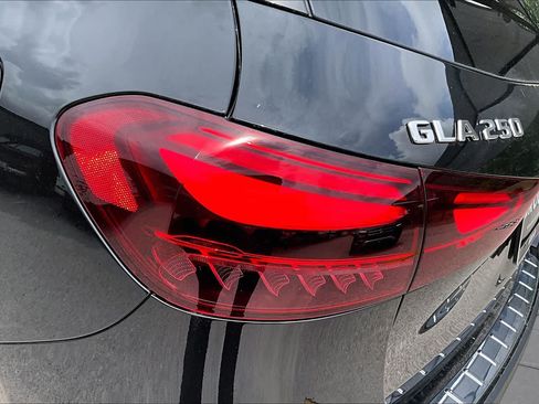 New 2026 Mercedes-Benz GLA 250 image 6