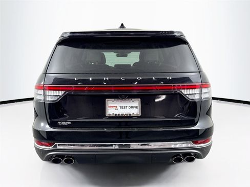 Used 2025 Lincoln Aviator Reserve w/ Equipment Group 201A AWD/4WD image 12