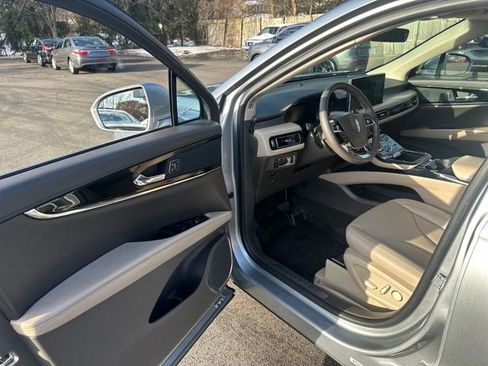 Certified 2023 Lincoln Nautilus AWD w/ Premium Package image 24