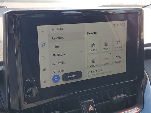 Certified 2025 Toyota Corolla LE image 28