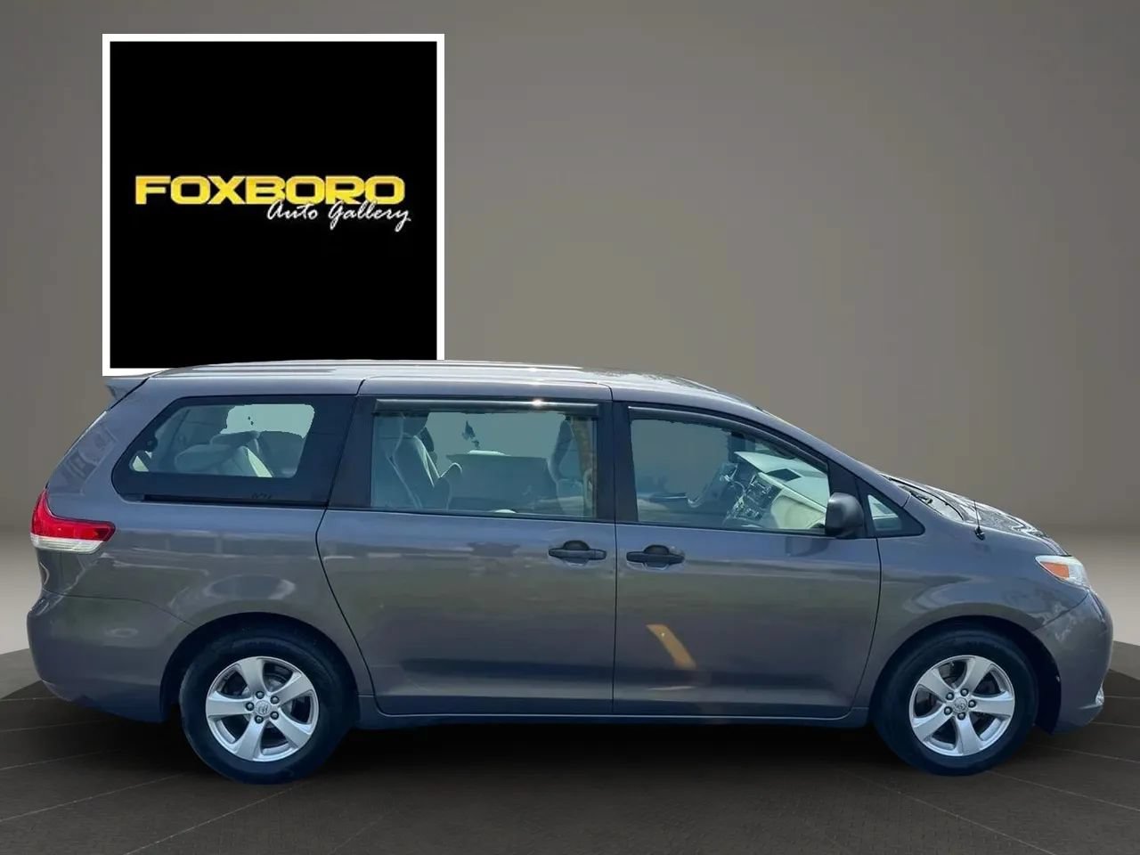Used 2014 Toyota Sienna L FWD image 4