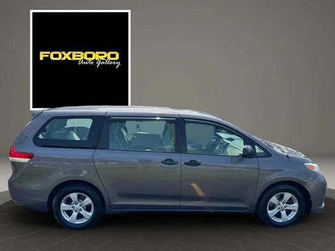 Used 2014 Toyota Sienna L FWD image 4