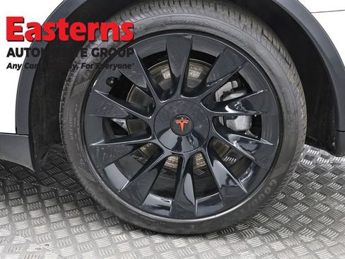 Used 2020 Tesla Model Y Long Range image 30