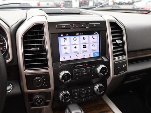 Used 2019 Ford F150 Lariat w/ Equipment Group 502A Luxury AWD/4WD image 16