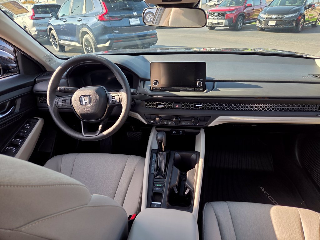 Certified 2025 Honda Accord SE image 30