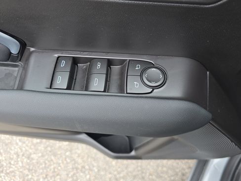 Used 2023 Chevrolet Colorado Z71 w/ Z71 Convenience Package 2 image 27