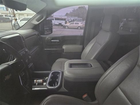 Used 2020 Chevrolet Silverado 2500 LTZ w/ LTZ Premium Package image 10