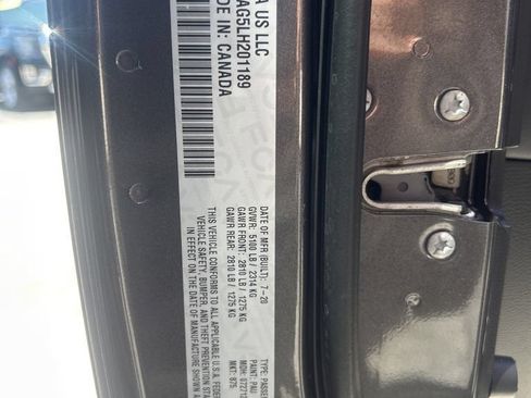 Used 2020 Chrysler 300 Touring w/ Sport Appearance Package RWD image 8