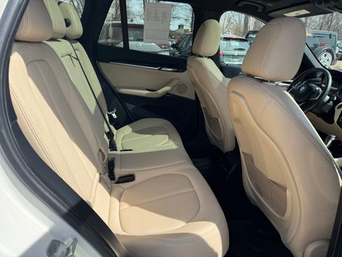 Used 2016 BMW X1 xDrive28i AWD/4WD image 12