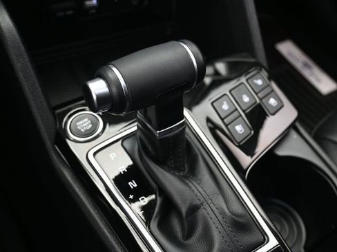 Used 2025 Kia Sportage SX image 24