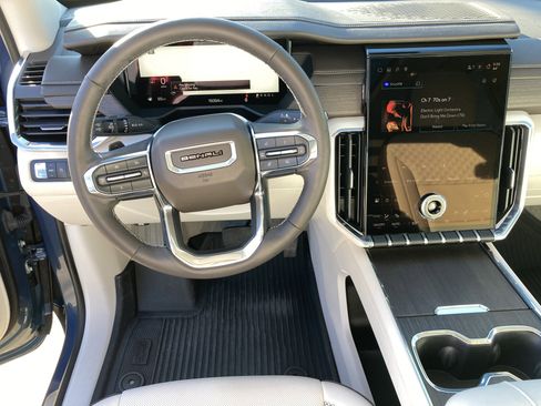 Certified 2024 GMC Acadia Denali image 14