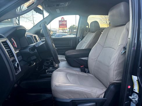 Used 2017 RAM 2500 Tradesman w/ Chrome Appearance Group image 12