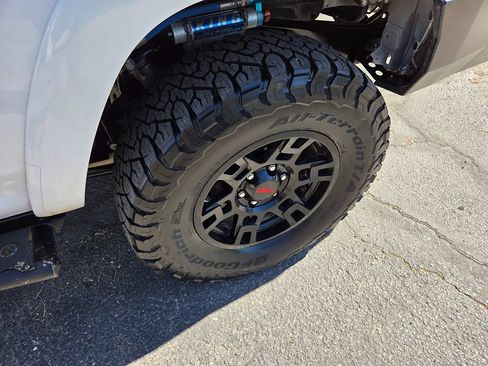 Used 2016 Toyota 4Runner SR5 Premium AWD/4WD image 32