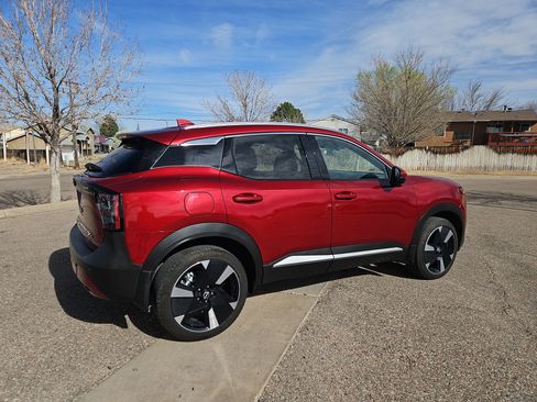 Used 2025 Nissan Kicks SR w/ SR Premium Package image 6