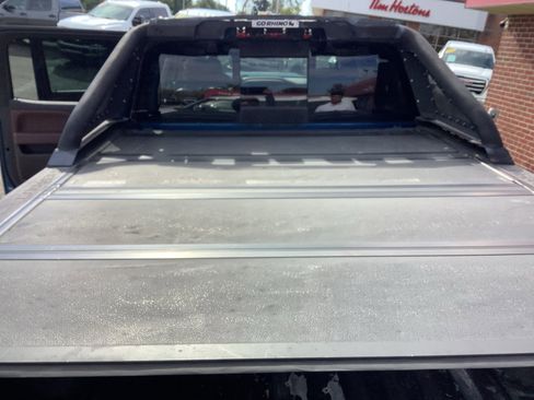 Used 2018 Chevrolet Silverado 2500 High Country w/ Duramax Plus Package image 10