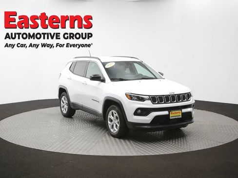 Used 2024 Jeep Compass Latitude AWD/4WD image 48